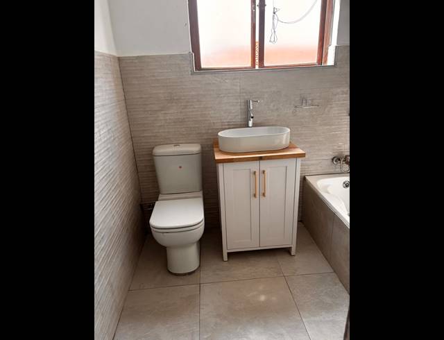 3 BEDROOM TOWNHOUSE TO LET IN REYNO RIDGE